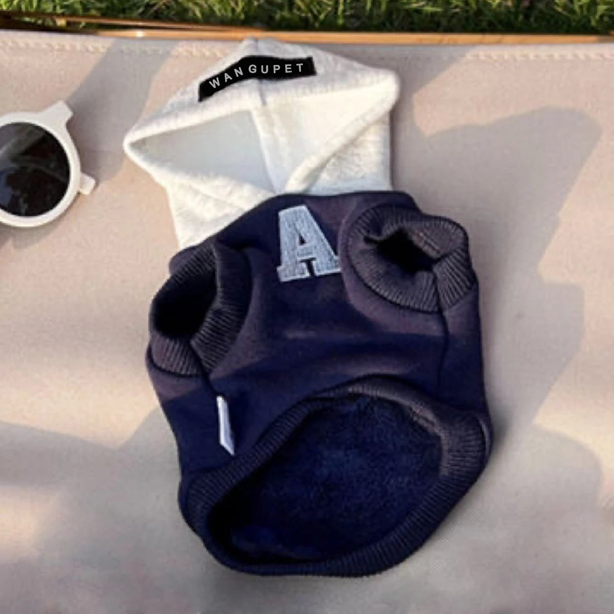 Fashion Dog Hoodie Winter Warm Cat Dog Clothes Soft Sweatshirt Small Medium Dogs Coat Cold Weather Pet Clothing Chihuahua Pug